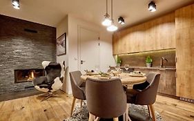 Apartamenty Pod Giewontem GAWRA - piękny apartament z tarasem, sauną i jacuzzi w cenie pobytu - 5 min pieszo do Krupówek
